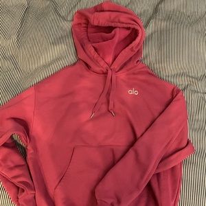 NWOT alo yoga accolade hoodie in “raspberry sorbet”